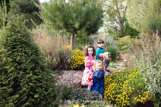 Séance photos enfants Issy, photographe famille 92 : Margot, Sara, Léna_17