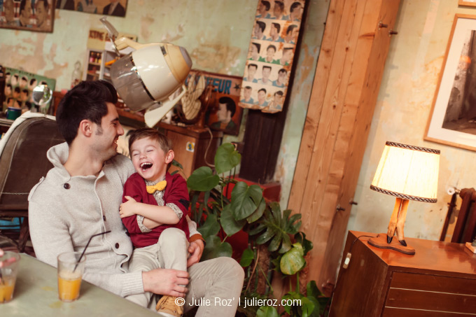 Photographe famille Paris : séance photos enfants Paris : Mila et Pablo_35