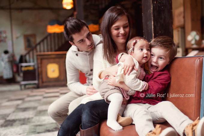 Photographe famille Paris : séance photos enfants Paris : Mila et Pablo_36