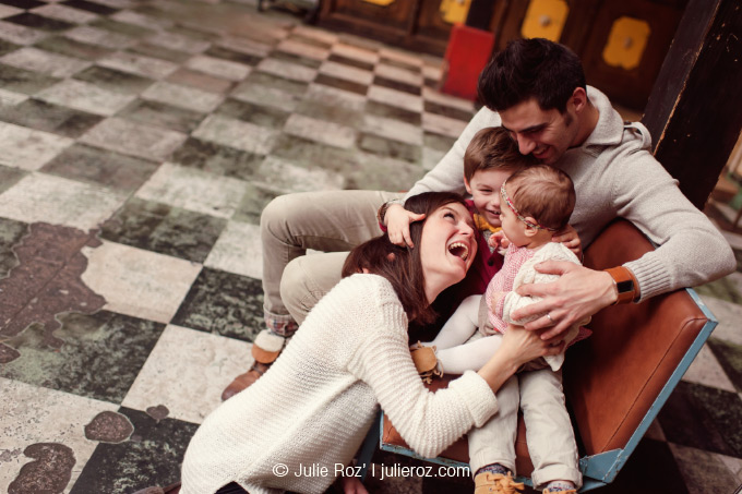 Photographe famille Paris : séance photos enfants Paris : Mila et Pablo_39
