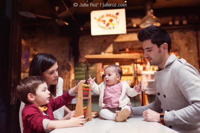 Photographe famille Paris : séance photos enfants Paris : Mila et Pablo_44