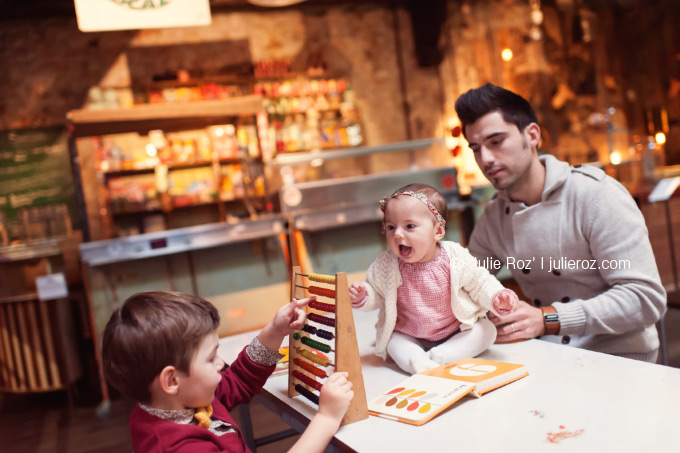Photographe famille Paris : séance photos enfants Paris : Mila et Pablo_46