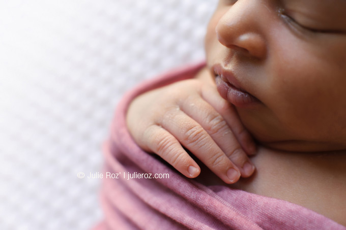 Photographe spécialiste nouveau né, apsnn, photo bébé domicile Paris : Iris_27