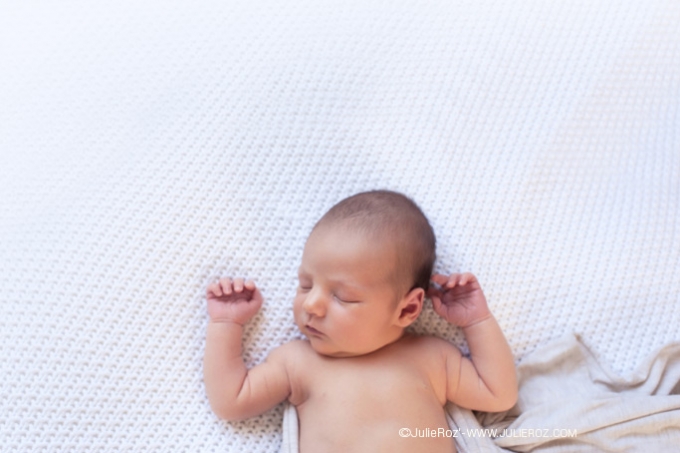 Séance photos nouveau-né 78, photographe professionnel APSNN spécialiste du nouveau-né Paris_29