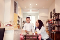 Photo de l'article Mini séance photos mère-fils, idée cadeau originale fête des mères : Riyad et sa maman