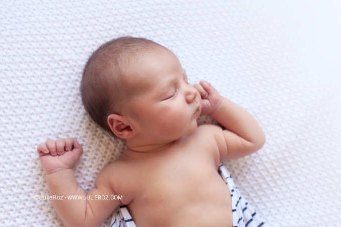 Séance photos nouveau-né 78, photographe professionnel APSNN spécialiste du nouveau-né Paris_7