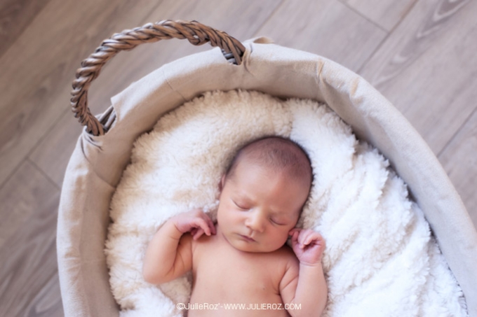 Séance photos nouveau-né 78, photographe professionnel APSNN spécialiste du nouveau-né Paris_11
